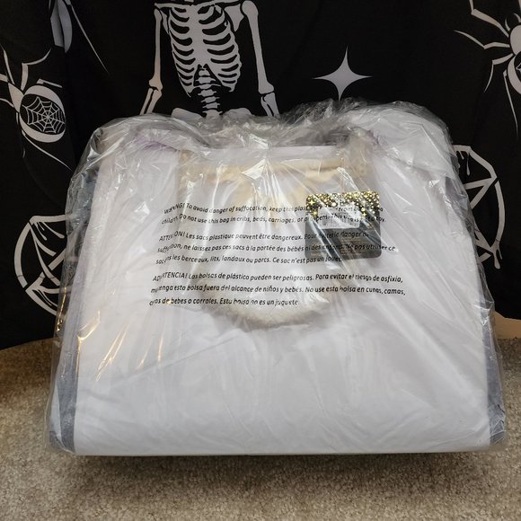 BNWT Tangled Floating Lights Loungefly RARE Crossbody Bag - Picture 8 of 8